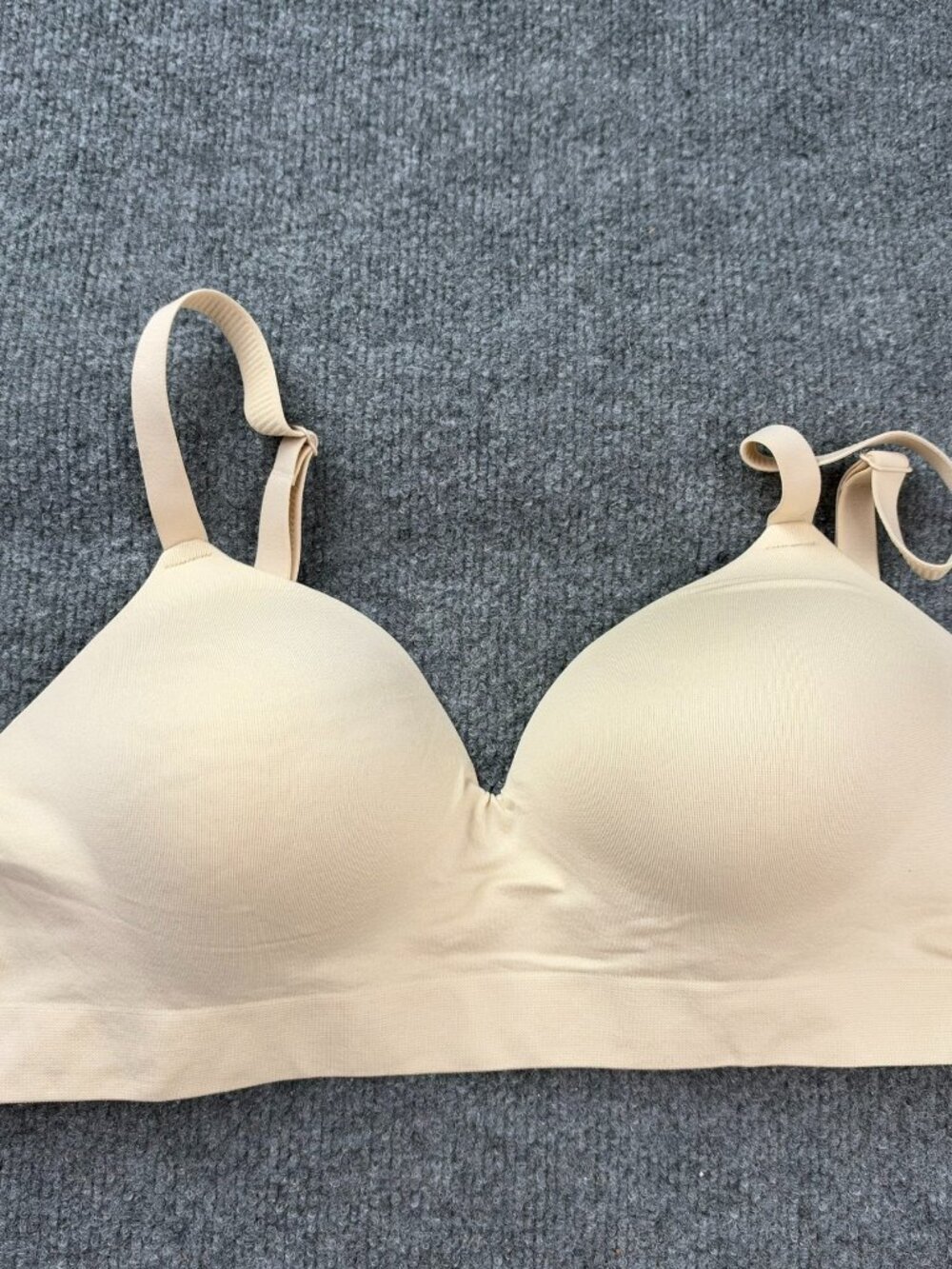 Shapermint Essentials Wireless Bra Womens Size M Medium Beige Nude Seamless